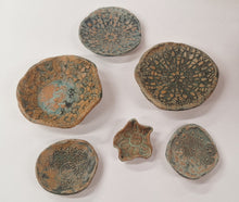 Load image into Gallery viewer, The Creative Club Sculpt, Burn and Carve Workshops at the earth studios.
